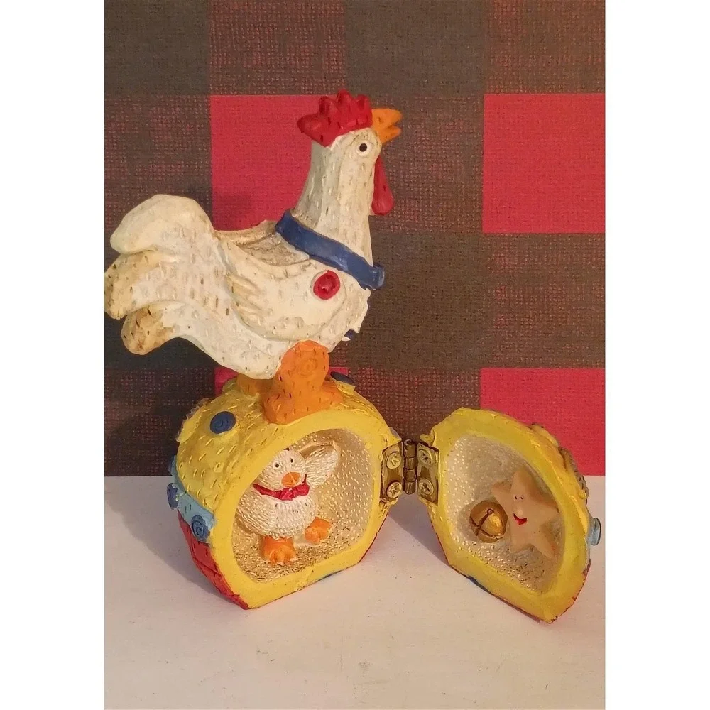 Vintage Style Resin Rooster Hinged Trinket‎ Box Figurine with Hidden Chick Star